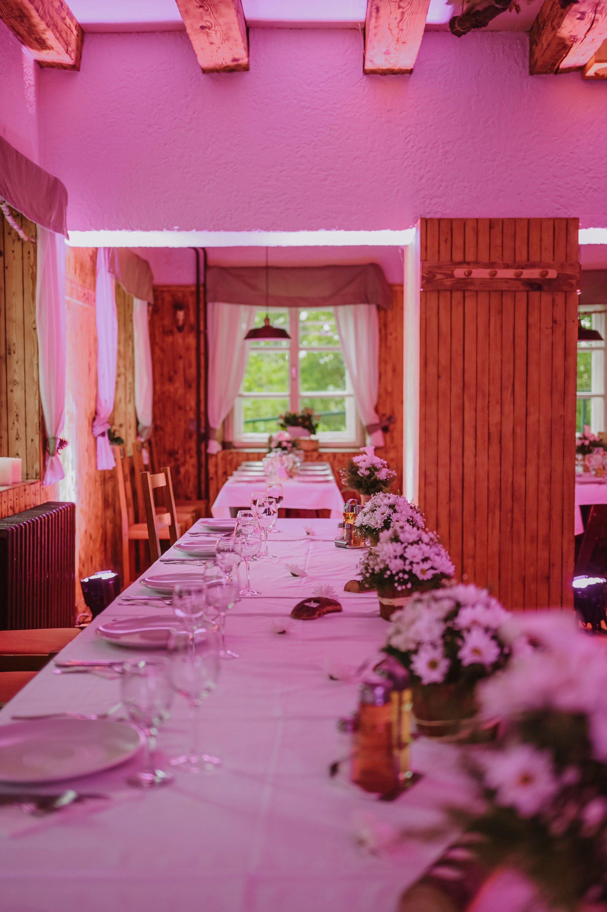 RESTORAN & SMJEŠTAJ